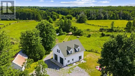 7928 Jock Trail Ottawa ON K0A 2Z0