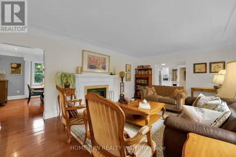 275 Buchan Road Ottawa ON K1M 0W4