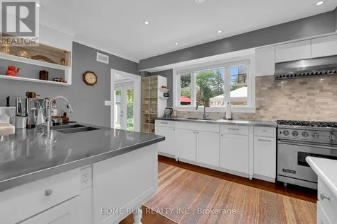 275 Buchan Road Ottawa ON K1M 0W4