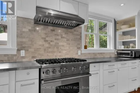 275 Buchan Road Ottawa ON K1M 0W4