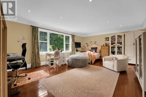275 Buchan Road Ottawa ON K1M 0W4