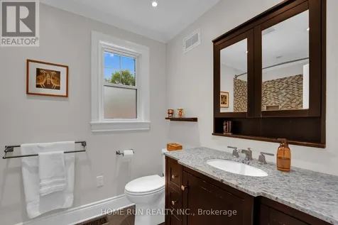 275 Buchan Road Ottawa ON K1M 0W4