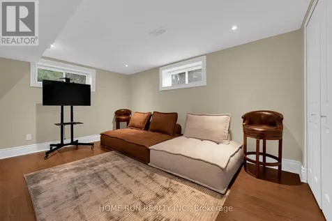 275 Buchan Road Ottawa ON K1M 0W4