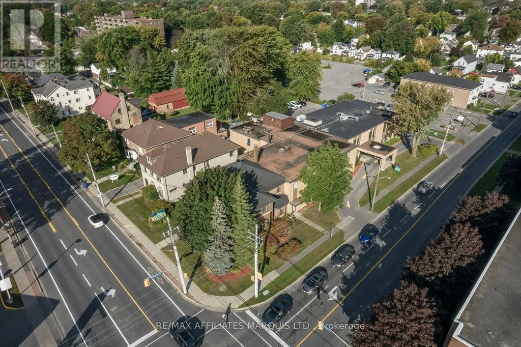 439 Second Street East Cornwall ON K6H 1Z2
