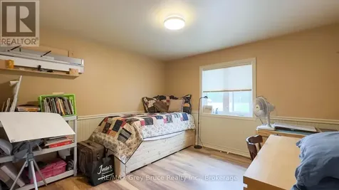 236 Bruce Street South Bruce Peninsula ON N0H 2T0