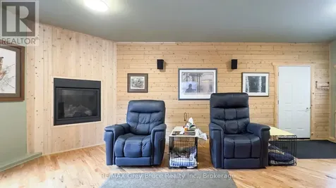 236 Bruce Street South Bruce Peninsula ON N0H 2T0
