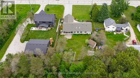 236 Bruce Street South Bruce Peninsula ON N0H 2T0
