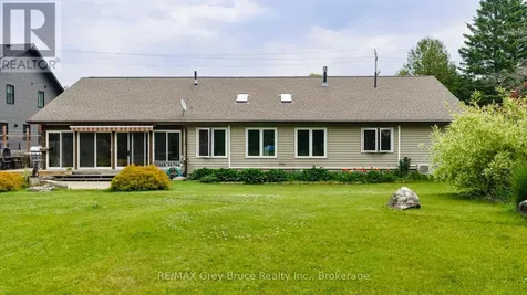 236 Bruce Street South Bruce Peninsula ON N0H 2T0
