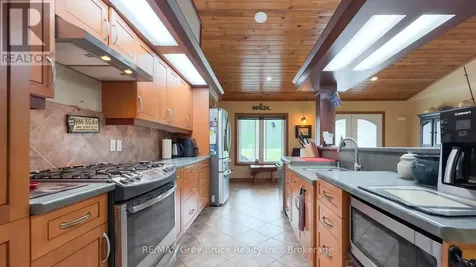 236 Bruce Street South Bruce Peninsula ON N0H 2T0