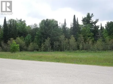 8 Tioga Boulevard Adjala-tosorontio ON L0M 1J0