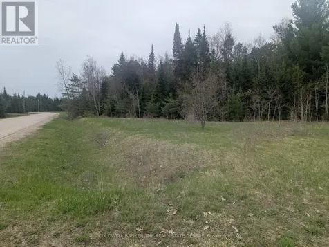 8 Tioga Boulevard Adjala-tosorontio ON L0M 1J0