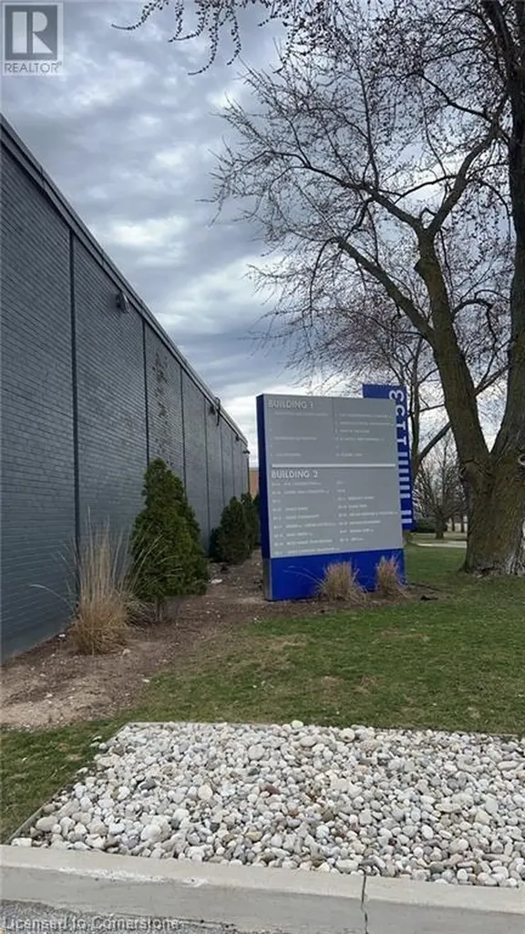 1153 Pioneer Road Burlington ON L7M 1K5