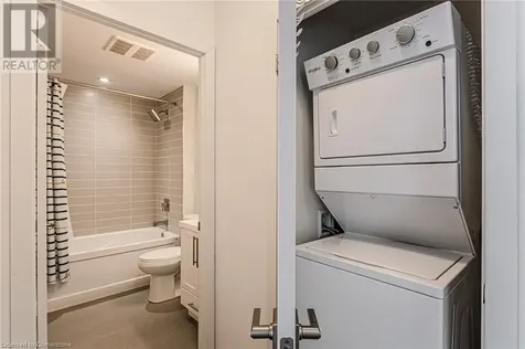 2093 Fairview Street Burlington ON L7R 0E6