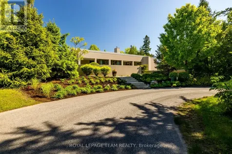 14 Kanata Rockeries Private Ottawa ON K2K 3P4