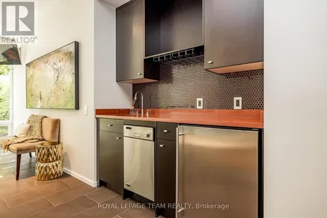 14 Kanata Rockeries Private Ottawa ON K2K 3P4