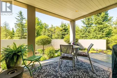 14 Kanata Rockeries Private Ottawa ON K2K 3P4