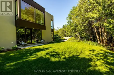 14 Kanata Rockeries Private Ottawa ON K2K 3P4