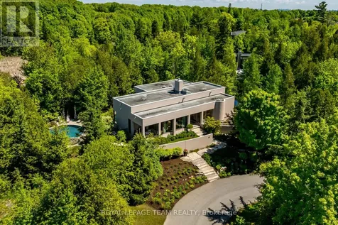 14 Kanata Rockeries Private Ottawa ON K2K 3P4