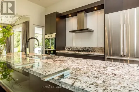 14 Kanata Rockeries Private Ottawa ON K2K 3P4