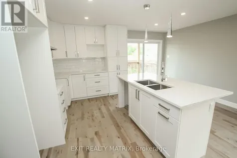 1401 Caroline Court Cornwall ON K6J 0C5