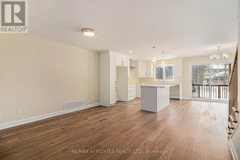363 Voyageur Place Russell ON K0A 1W0