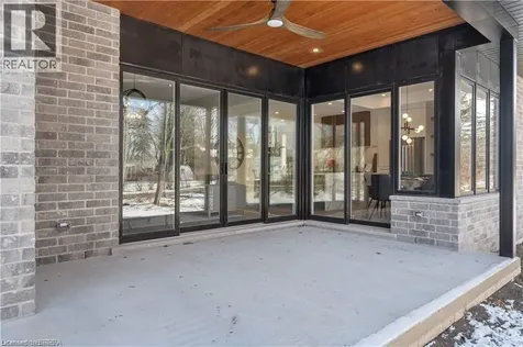 159 Parkside Drive Brantford ON N3T 0S9