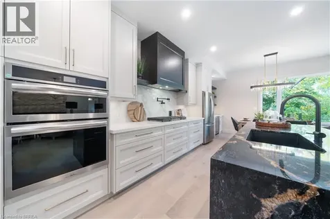 163 Parkside Drive Brantford ON N3T 0S9