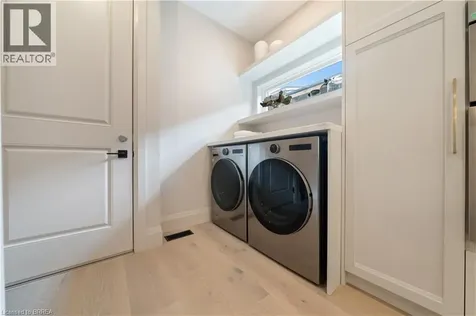163 Parkside Drive Brantford ON N3T 0S9