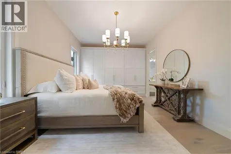 163 Parkside Drive Brantford ON N3T 0S9