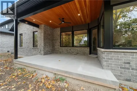 163 Parkside Drive Brantford ON N3T 0S9