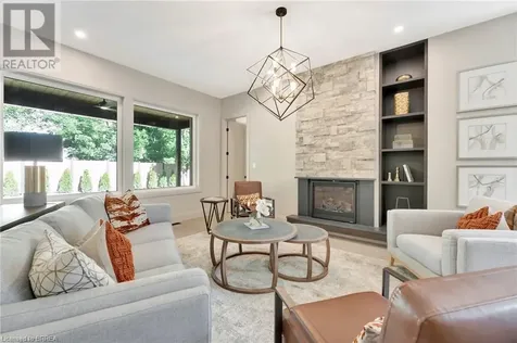 161 Parkside Drive Brantford ON N3T 0S9