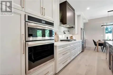 161 Parkside Drive Brantford ON N3T 0S9