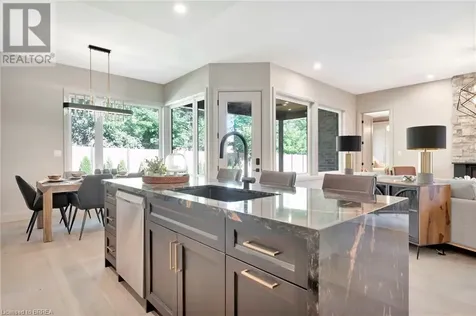 161 Parkside Drive Brantford ON N3T 0S9
