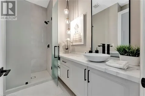 161 Parkside Drive Brantford ON N3T 0S9