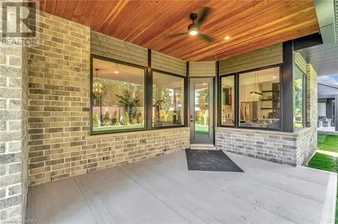 161 Parkside Drive Brantford ON N3T 0S9