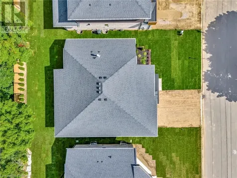 161 Parkside Drive Brantford ON N3T 0S9