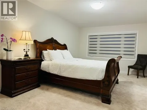 15 Blacklock Street Cambridge ON N1S 0E6