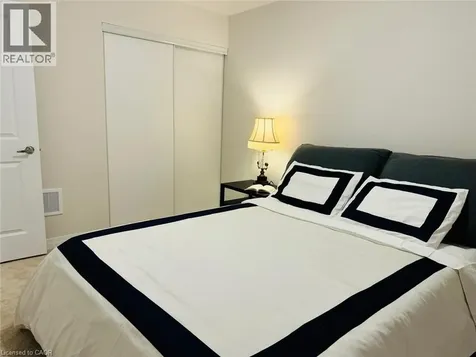 15 Blacklock Street Cambridge ON N1S 0E6