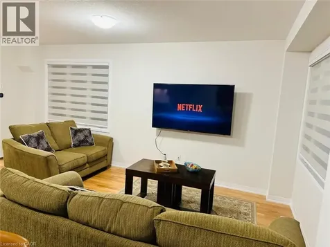 15 Blacklock Street Cambridge ON N1S 0E6
