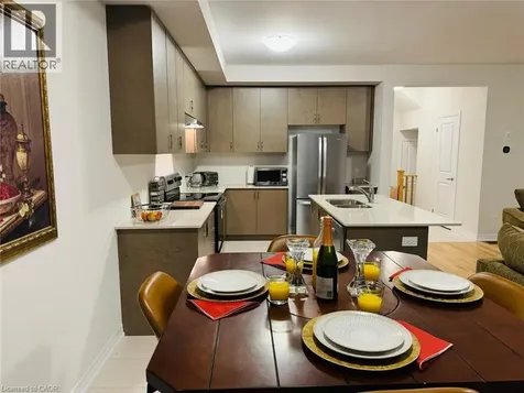15 Blacklock Street Cambridge ON N1S 0E6