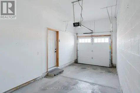 935 Goderich Street North Saugeen Shores ON N0H 2C3