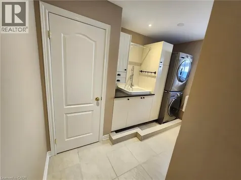 63 Biggs Avenue Ancaster ON L9K 1R7