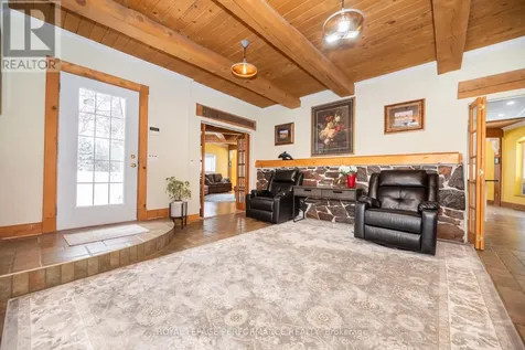 1371 Victoria Street Petawawa ON K8H 2E9