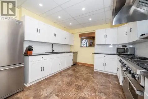 1371 Victoria Street Petawawa ON K8H 2E9