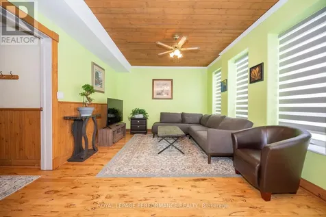 1371 Victoria Street Petawawa ON K8H 2E9
