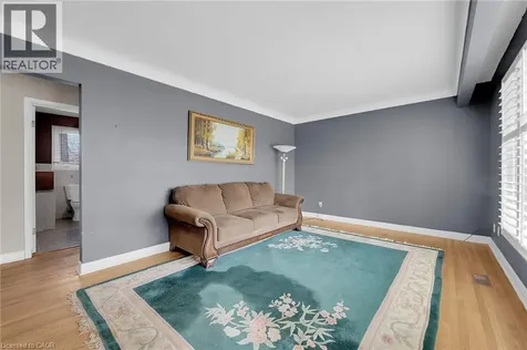 9 Gavin Drive St. Catharines ON L2M 2X4