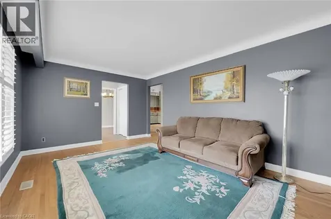 9 Gavin Drive St. Catharines ON L2M 2X4
