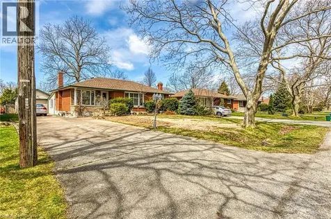 9 Gavin Drive St. Catharines ON L2M 2X4