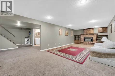 9 Gavin Drive St. Catharines ON L2M 2X4