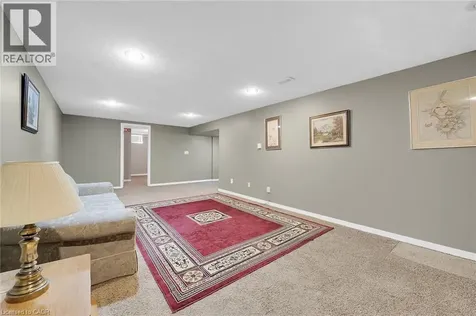 9 Gavin Drive St. Catharines ON L2M 2X4